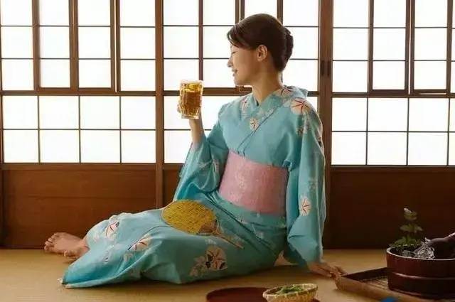 日本女性出軌率50%，為何丈夫選擇視而不見！答案很震驚