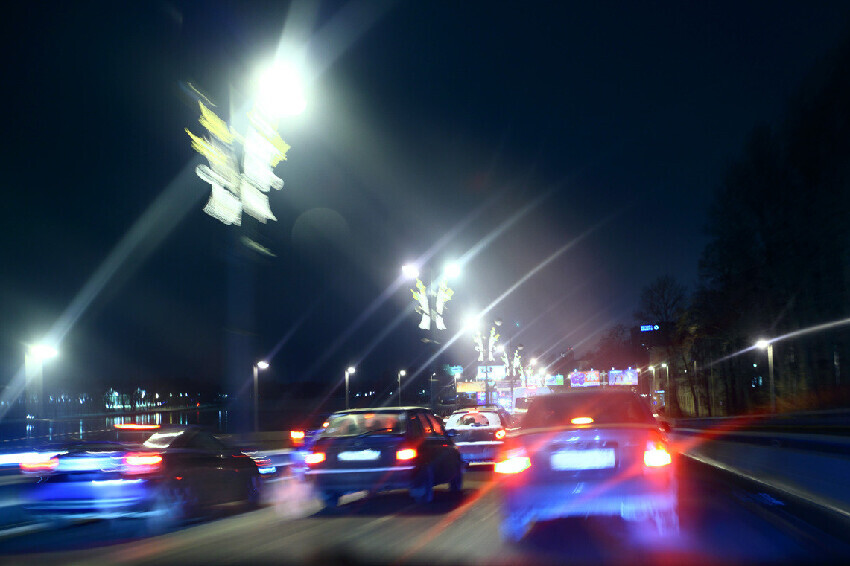 5同學開進蘇花隧道！副駕狂喊「減速，開20就好」被BMW超車，隔天看新聞「全部人都安靜」他：當時有兩個黑衣人...