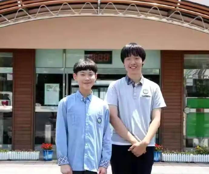 國中生「撿到30萬交還失主」堅持不收回禮！四個月後全校師生都愣住